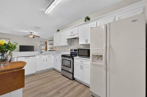925 Gillingham Court, Kissimmee FL - photo 14 of 42
