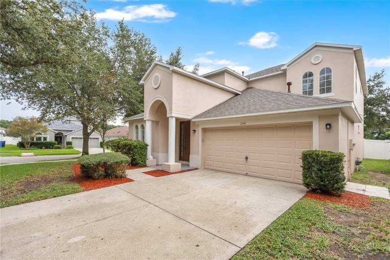 5 bedroom Single Family Residence at 2541 PEEKSKILL ROAD, CROSBY CROSSINGS, VALRICO — photo 2