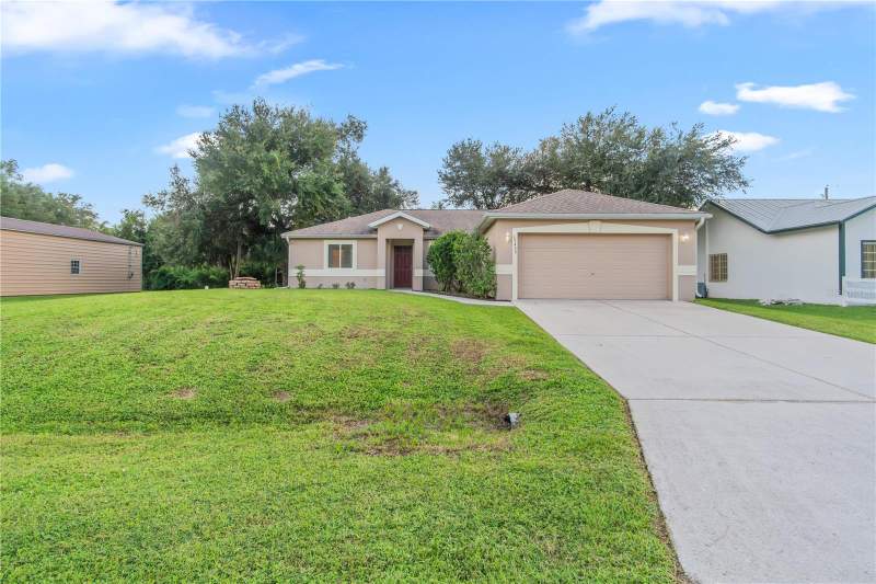 3 bedroom Single Family Residence at 17433 Harris Avenue, Port Charlotte Sec 41, Port Charlotte — photo 2