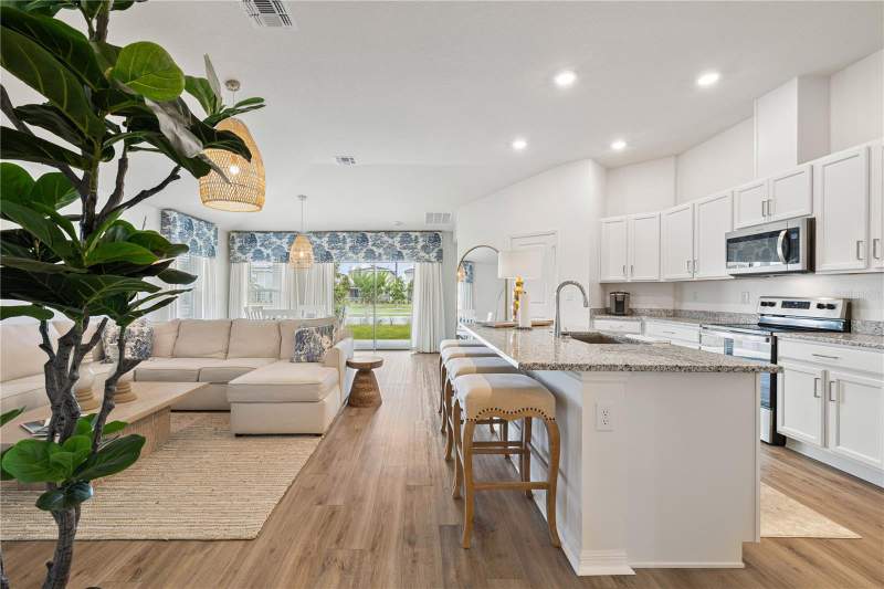3 bedroom Single Family Residence at 915 Overpool Avenue, Bellaviva Ph 1, Davenport — photo 2