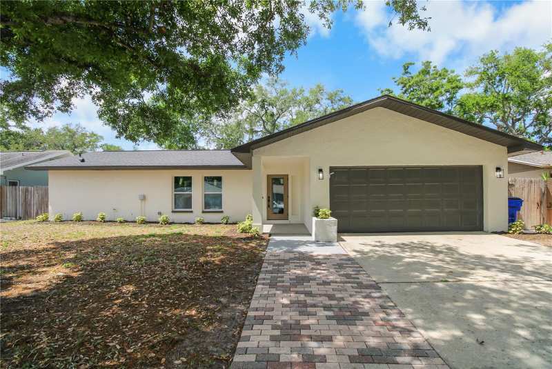 4 bedroom Single Family Residence at 11492 93rd Street, Oak Park Sub-Unit 4, Largo — photo 1