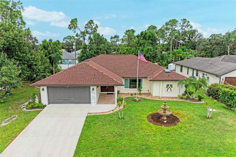 4 bedroom Single Family Residence at 21279 Argyle Avenue, Port Charlotte Sec 033, Port Charlotte — photo 2