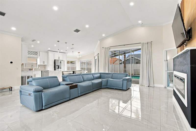 3 bedroom Single Family Residence at 3817 105th Avenue, Lakes Unit 2 Ph 2 The, Clearwater — photo 4