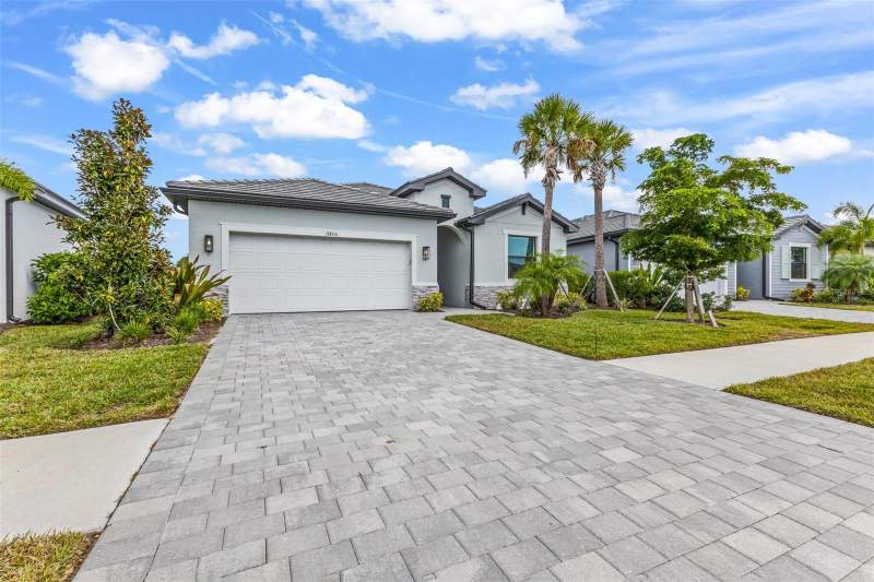 3 bedroom Single Family Residence at 17400 Luminous Avenue, Lakespur/Wellen Park, Venice — photo 2