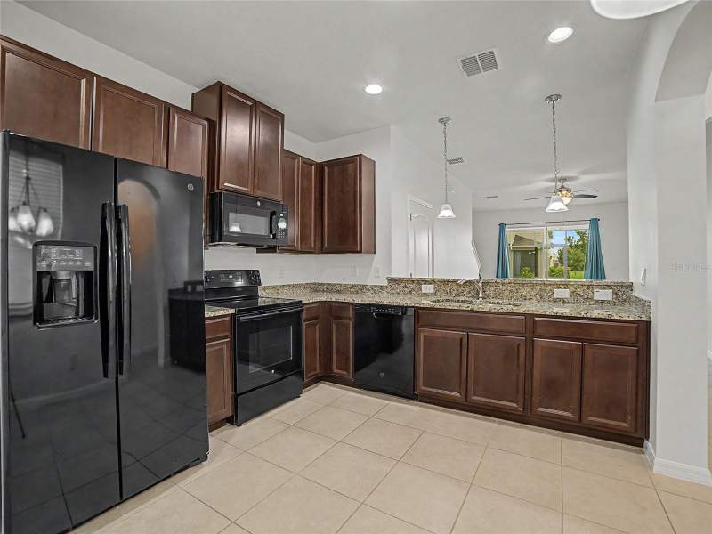 3 bedroom Townhouse at 10942 Verawood Drive, Lucaya Lake Club, Riverview — photo 4