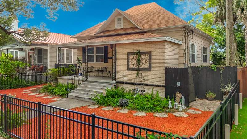 3 bedroom Single Family Residence at 2708 N Jefferson Street, Fairburn, Tampa — photo 3