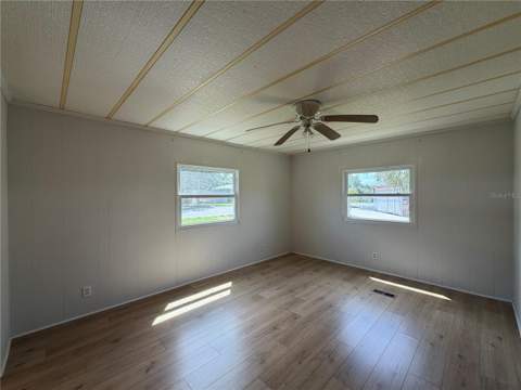925 Beechwood Avenue, Lady Lake FL - photo 15 of 26