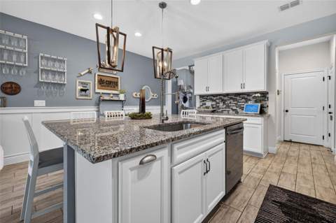 6231 Scarlet Darter Way, Tampa FL - photo 7 of 30