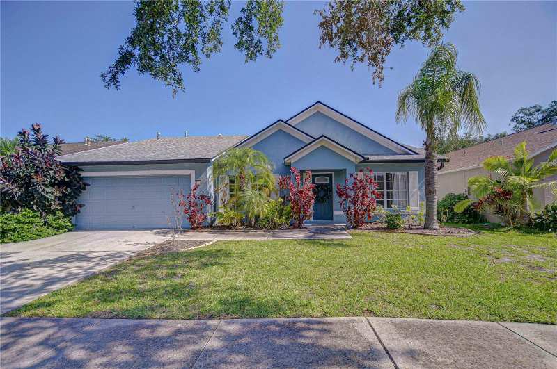 3 bedroom Single Family Residence at 7107 Colonial Lake Dr, Lake St Charles, Riverview — photo 1