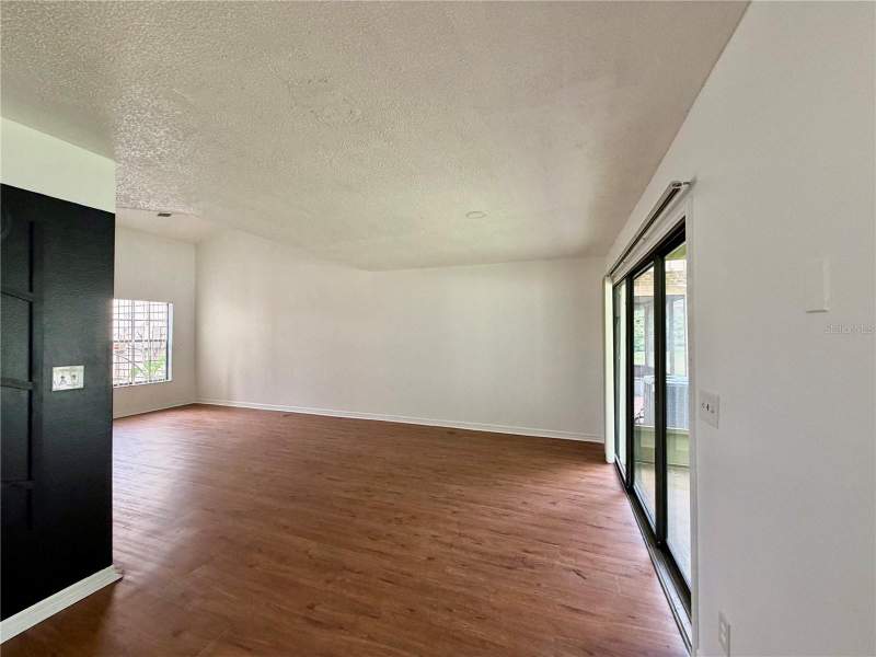 2 bedroom Townhouse at 2135 Balboa Way, Royale Bermuda Twnhs, Kissimmee — photo 5