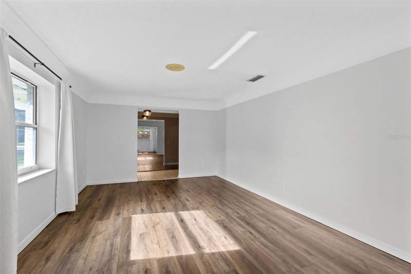 4 bedroom Single Family Residence at 2215 Bradford Court, Plaza Park, Orlando — photo 3
