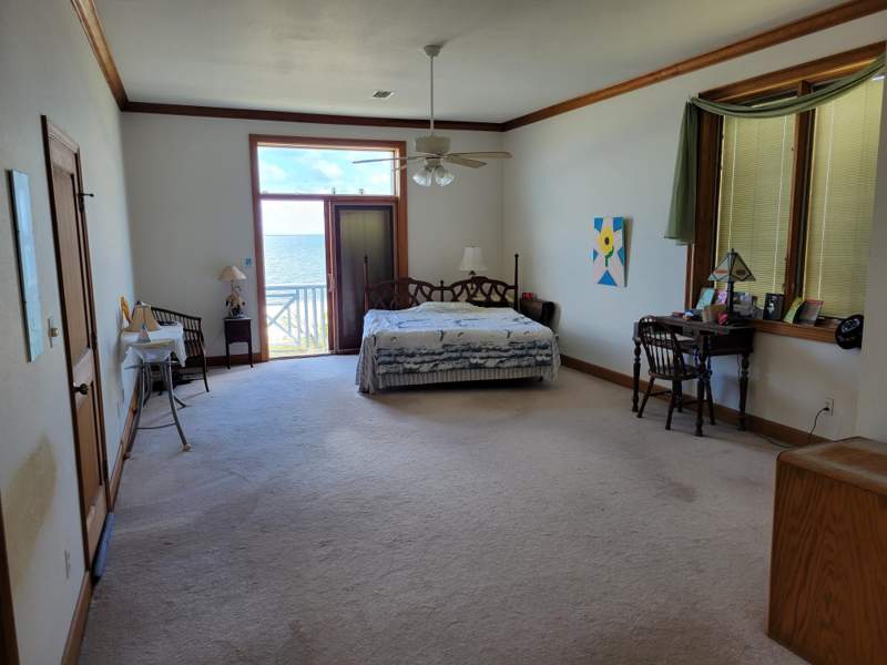4 bedroom Detached at 1433 Alligator Drive, Penn Point, Alligator Point — photo 4
