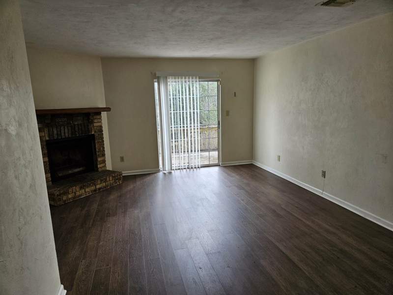2 bedroom Townhouse at 1575-B Jacks Drive, Live Oak Hill Townhouses, Tallahassee — photo 4