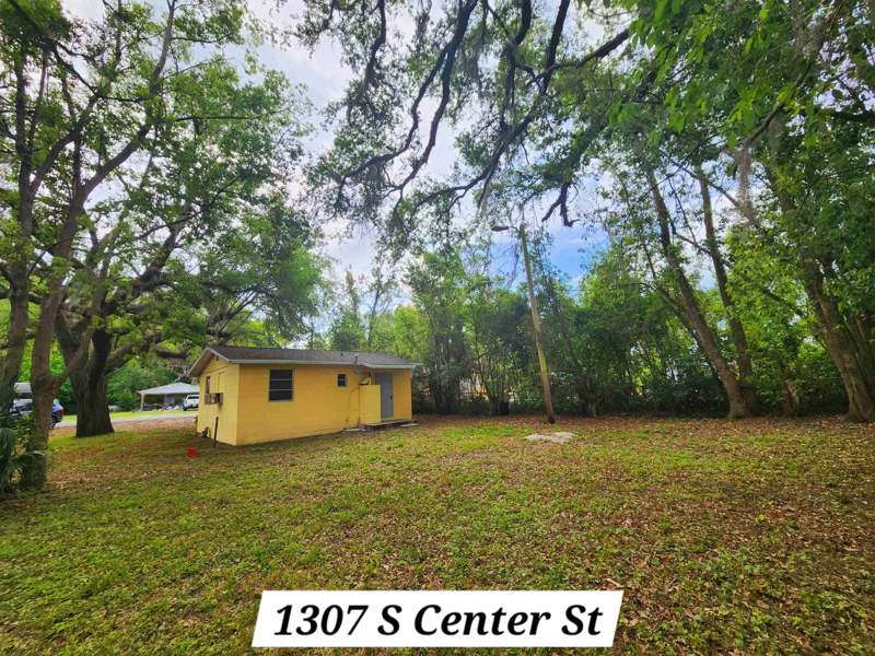 bedroom MultiFamily at 1124 S Orange Street, Southside Addition, Perry — photo 4