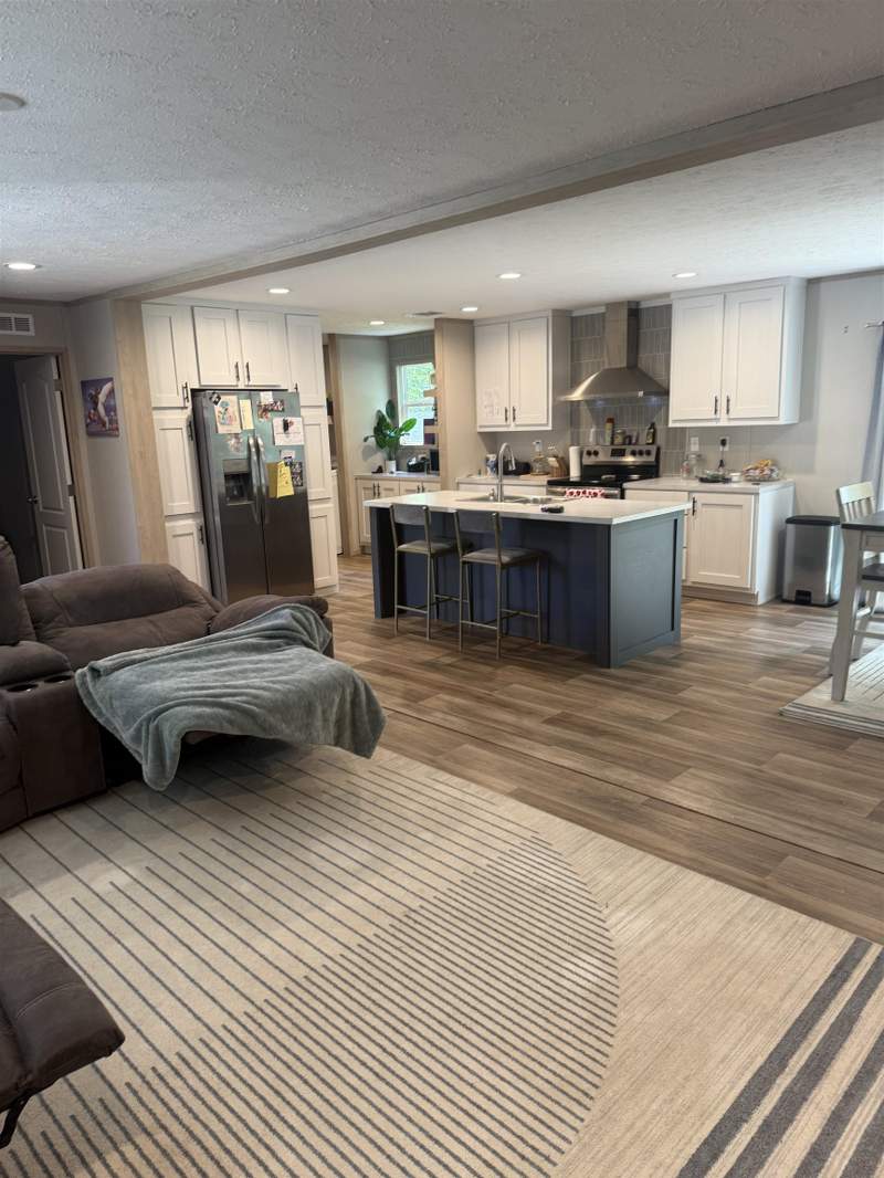3 bedroom ManufacturedHome at 5 Klamath Street, Wakulla Gardens Ut 3, Crawfordville — photo 3