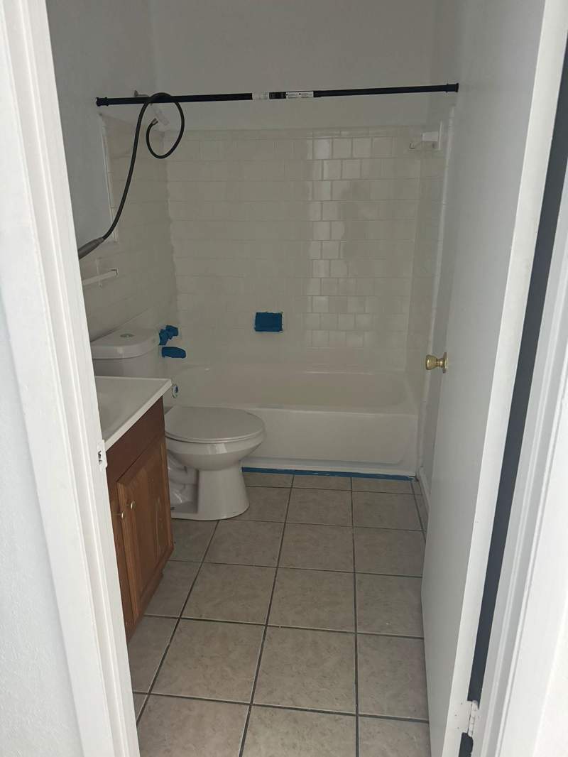 2 bedroom Condominium at 2020 Continental Avenue, Chateau De Ville Condominiums, Tallahassee — photo 5