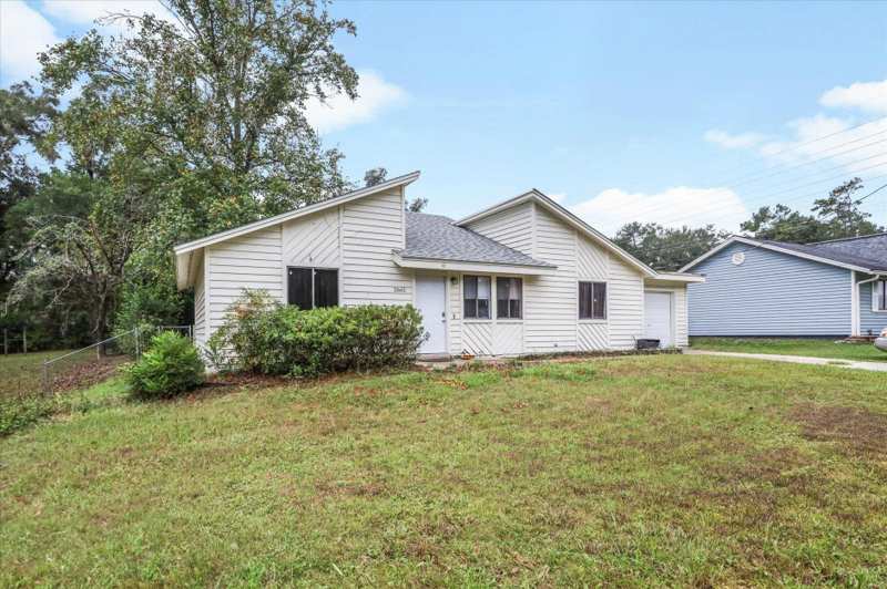 3 bedroom Detached at 5661 Rustic Drive, Autumn Estates, Tallahassee — photo 1