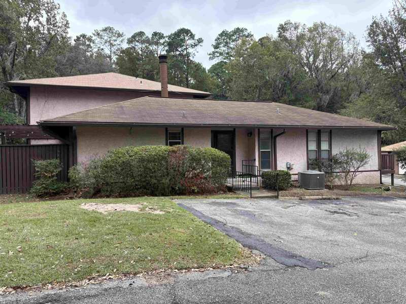 2 bedroom Condominium at 301 Westwood, Westwood Condominium, Tallahassee — photo 1
