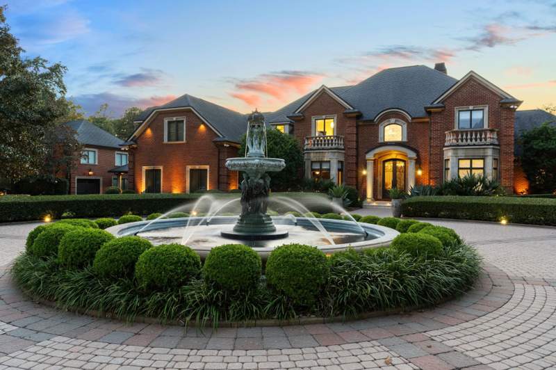 5 bedroom Detached at 3891 Windbrook Court, Bobbin Trace, Tallahassee — photo 2