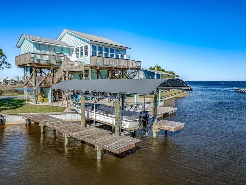 3 bedroom Detached at 37 Dolphin Drive, West Point Sub, Crawfordville — photo 5