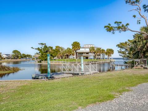 37 Dolphin Drive, Crawfordville FL - photo 8 of 41