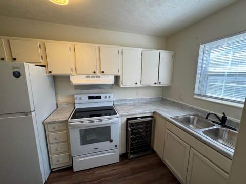 1742 Hartsfield Road, Tallahassee FL - photo 12 of 18