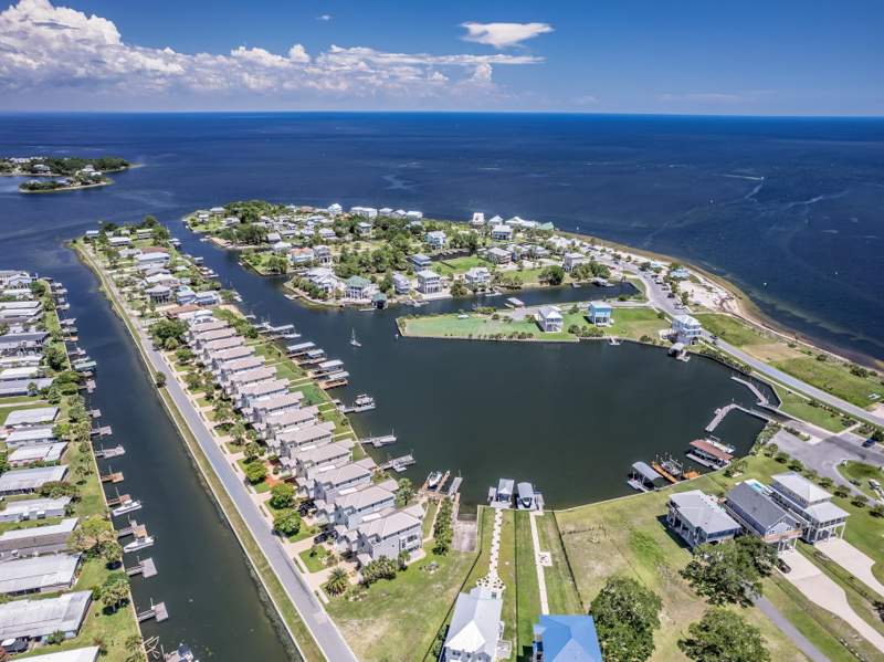 4 bedroom ManufacturedHome at 53 Connie Drive, Paradise Village Shell Point, Crawfordville — photo 2