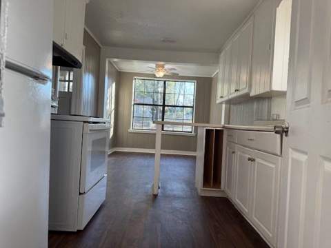 500 Laura Lee Avenue, Tallahassee FL - photo 7 of 40