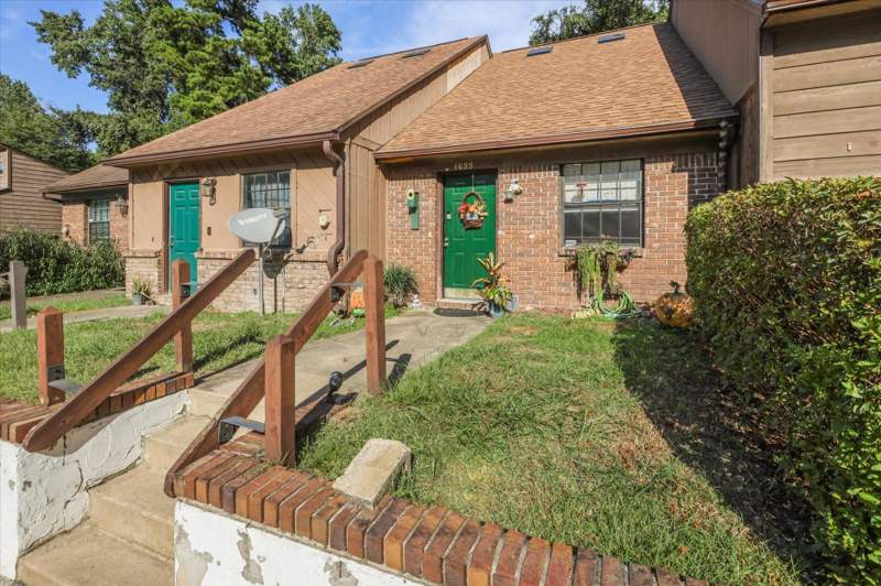 2 bedroom Townhouse at 1055 Ocala Road, Continental Oaks Unit 3, Tallahassee — photo 3