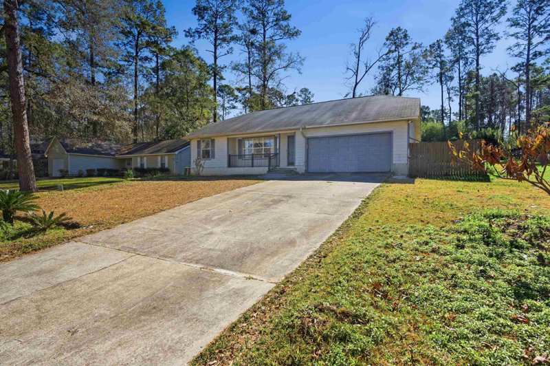 3 bedroom Detached at 8341 Chickasaw Trail, Killearn Lakes, Tallahassee — photo 1