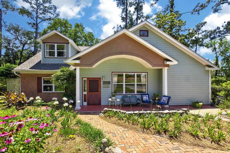 4 bedroom Detached at 1003 Maple Drive, Woodland Drives, Tallahassee — photo 1