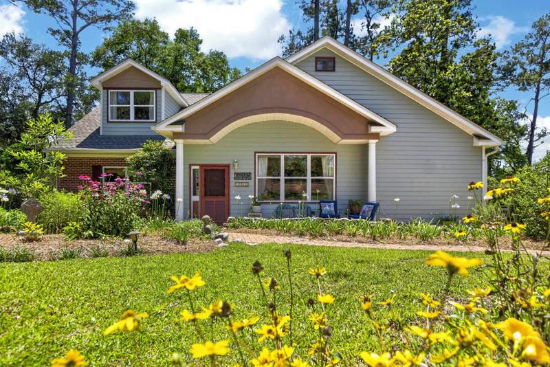 4 bedroom Detached at 1003 Maple Drive, Woodland Drives, Tallahassee — photo 2