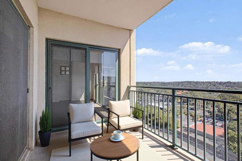 2 bedroom Condominium at 121 N Monroe St Unit 1206 East, Tennyson Condominium, Tallahassee — photo 5