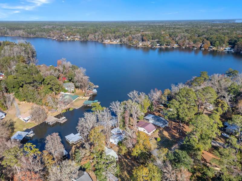 2 bedroom Detached at 309 Davidson Street, Lake Talquin, Quincy — photo 2