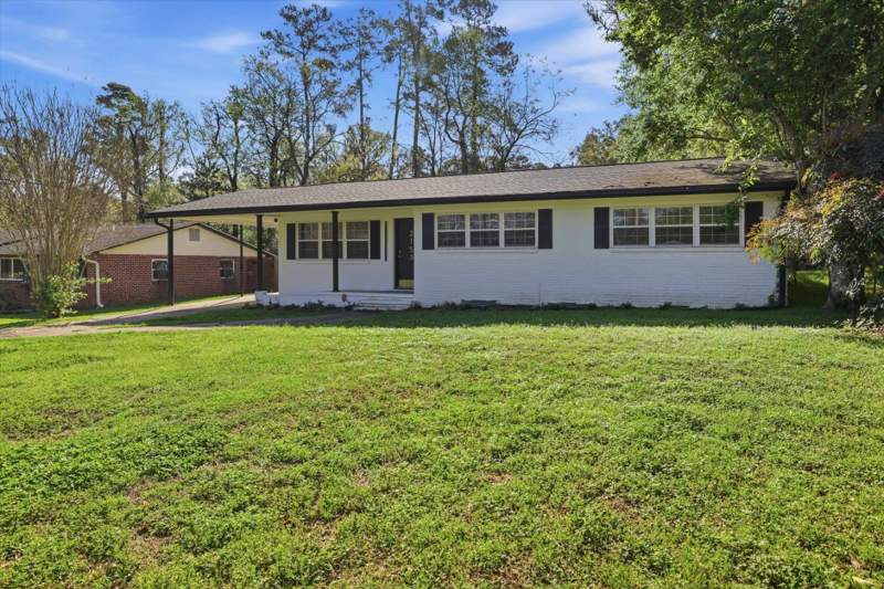 3 bedroom Detached at 2153 Longview Drive, Lake Jackson Heights, Tallahassee — photo 3