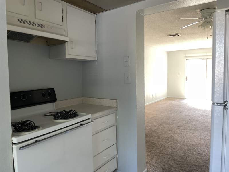 2 bedroom Condominium at 2325 W Pensacola Street, Palms West Condominium, Tallahassee — photo 5