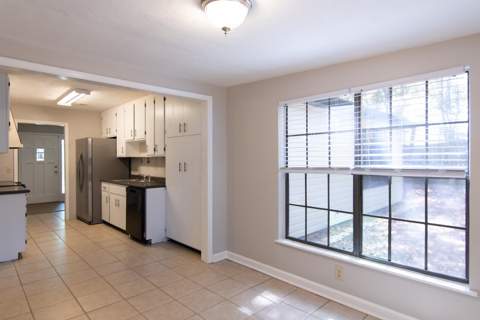 1056 Longstreet Drive, Tallahassee FL - photo 9 of 28