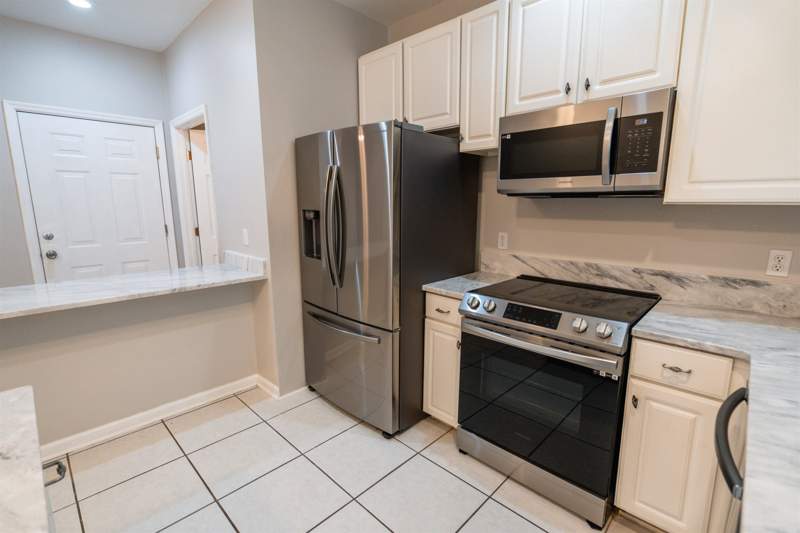 3 bedroom Condominium at 1325 Stone Road, Park at Stonebriar, Tallahassee — photo 4