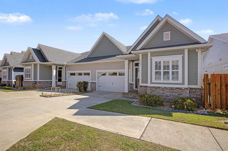 3 bedroom Townhouse at 735 Sydney Drive, AVERY PARK SUBDIVISION, Tallahassee — photo 2