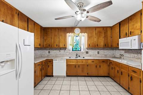 708 Brookridge Drive, Tallahassee FL - photo 12 of 37