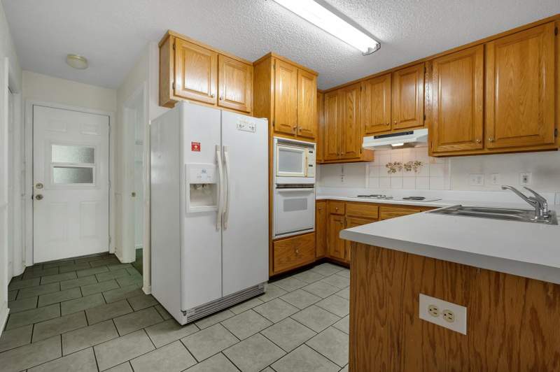 3 bedroom Detached at 8719 Salamanca Court, Bosque De Augustine, Tallahassee — photo 4
