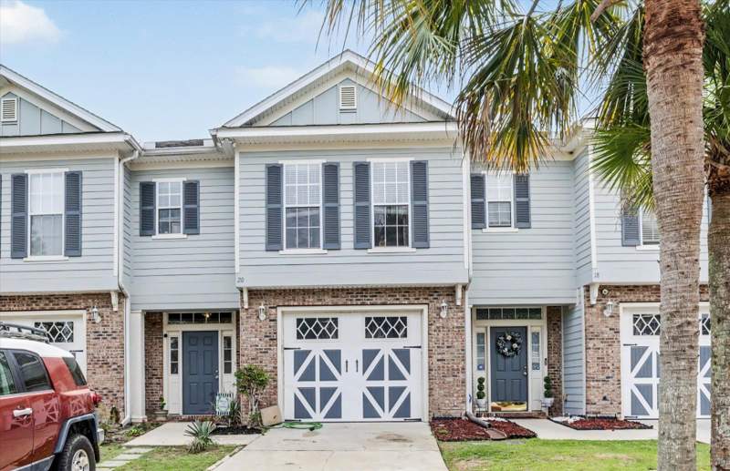 3 bedroom Townhouse at 20 King Arthurs Court, Camelot Phase II, Crawfordville — photo 3