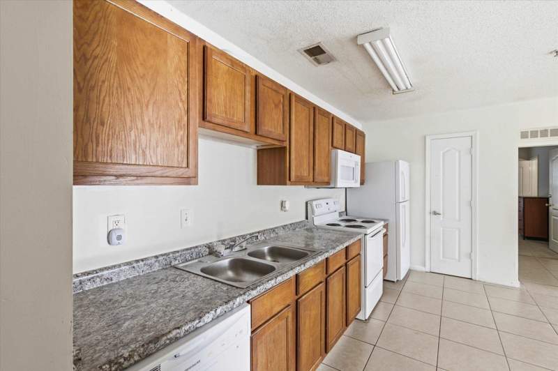 3 bedroom Condominium at 3000 S Adams Street, Capital Luxury Condominiums, Tallahassee — photo 5