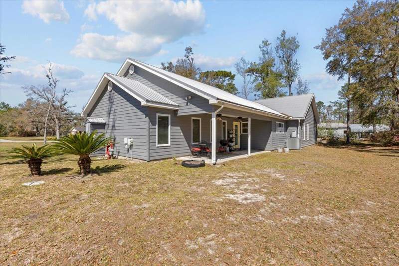 4 bedroom Detached at 201 State Street, Pineland, Perry — photo 5