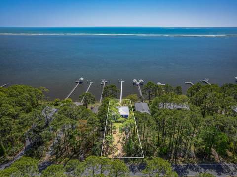 2492 Highway 98 East, Carrabelle FL - photo 7 of 67