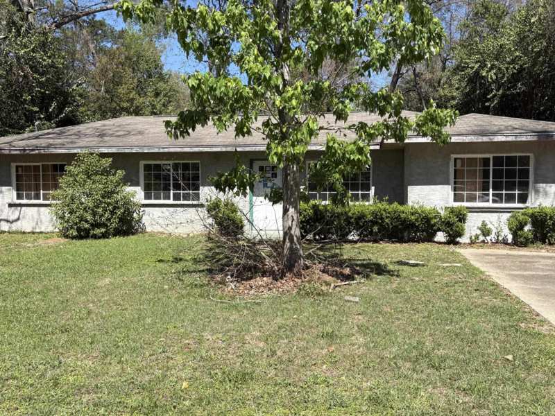 3 bedroom Detached at 702 Apache Street, Apalachee Ridge, Tallahassee — photo 1