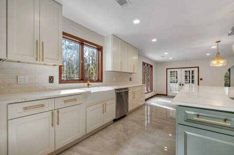 6375 Thomasville Road, Tallahassee FL - photo 12 of 69