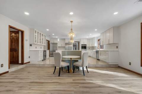 6375 Thomasville Road, Tallahassee FL - photo 16 of 69