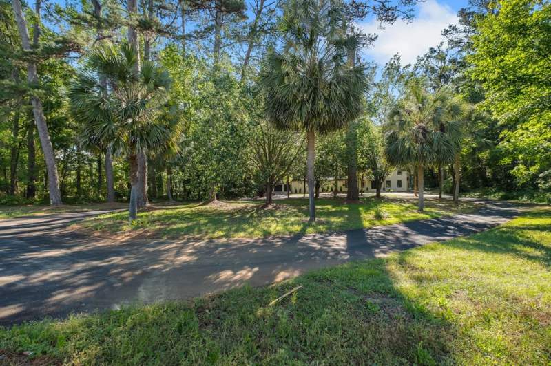 4 bedroom Detached at 6375 Thomasville Road, Northwood Unrec, Tallahassee — photo 5
