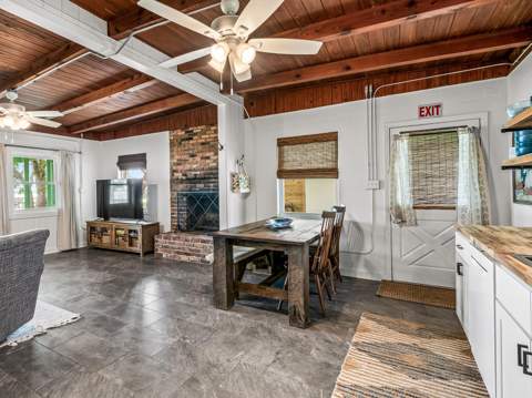 2669 Surf Road, Ochlockonee Bay FL - photo 10 of 48